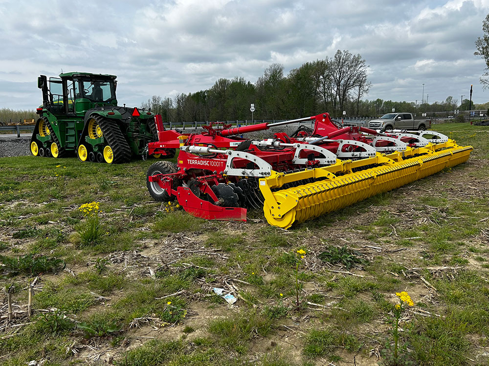 Box 2: Paul and Sterett  Miles purchased a new Poettinger Terradisc 10001T