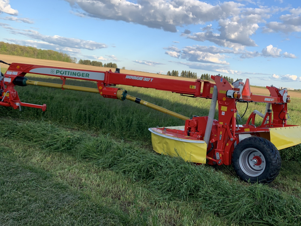 Trailed Mower Conditioners image 3