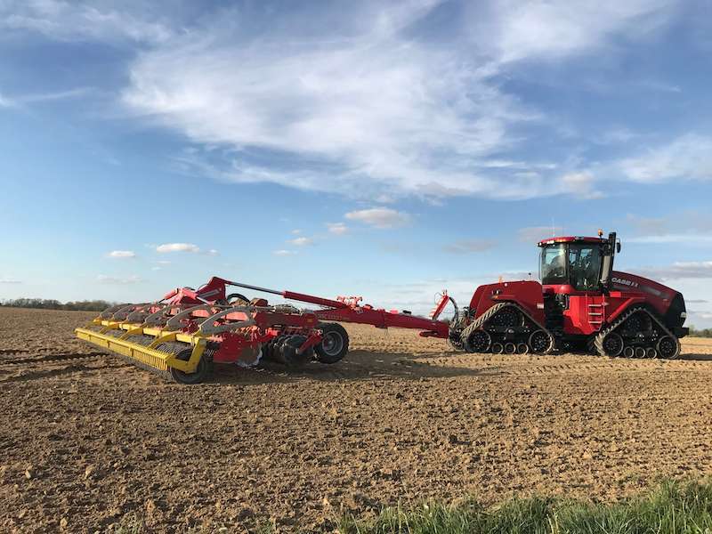 10001 T / 8001 T trailed disc harrows image 1